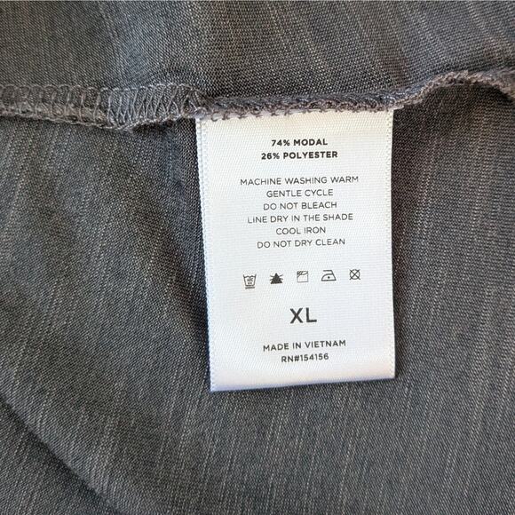 Mod Ref Essentials V-neck Dark Gray T-Shirt Sz. XL - Picture 8 of 9